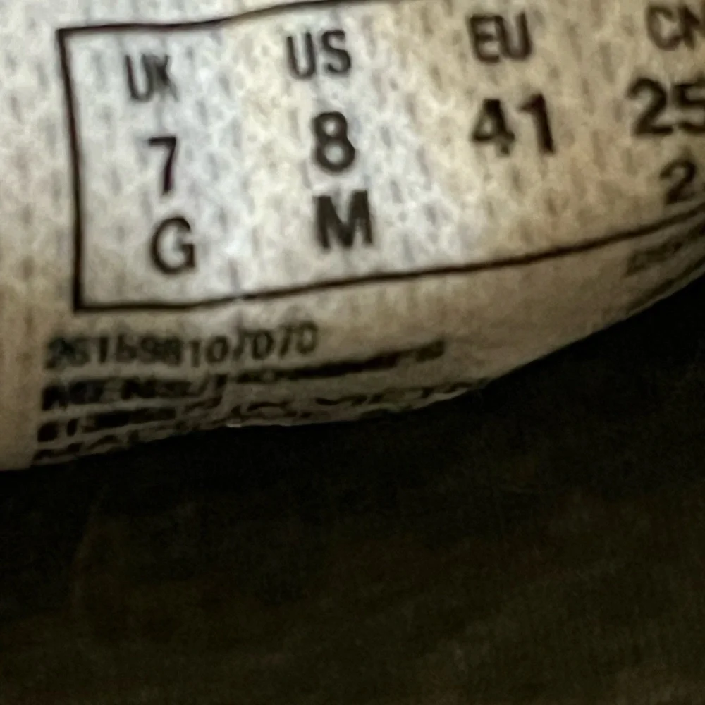 Clark’s size 8 Men’s